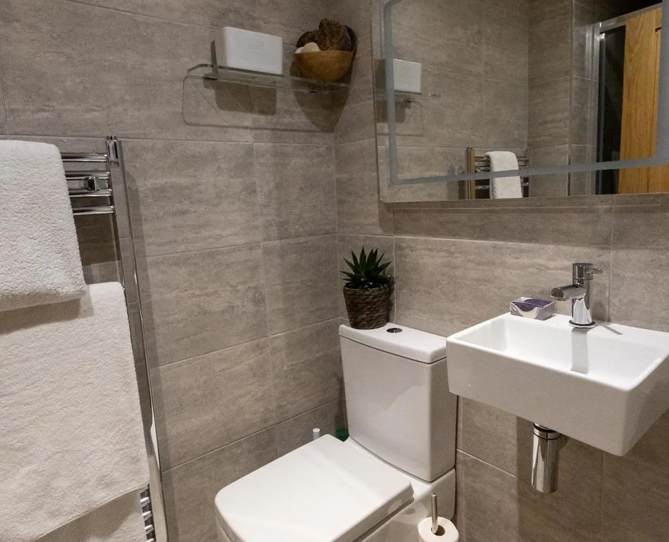 Oulton House - Beautiful Restored 2 Bedroom Property In Spofforth, Harrogate בית נופש